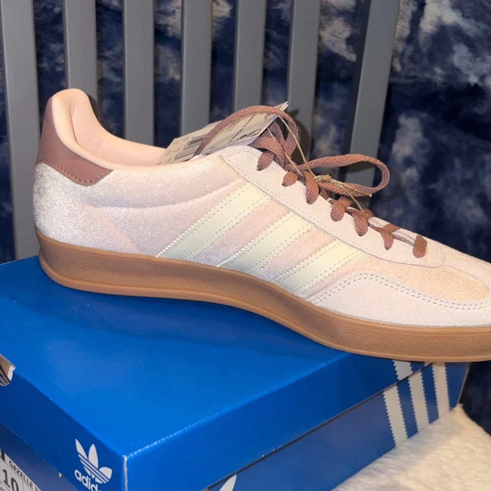 adidas Gazelle Indoor Women's Sneakers - Soft Pink and Beige - Picture 4 of 6